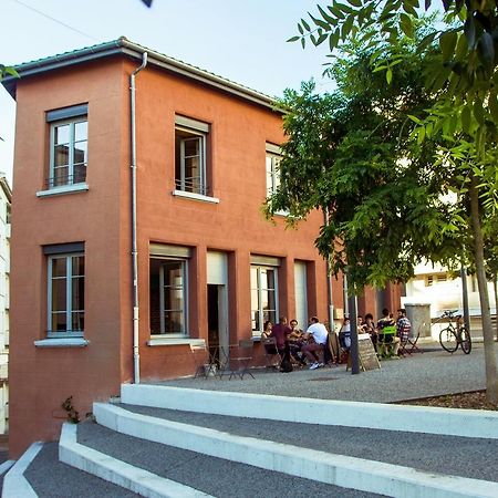 La Maison Rouge - Backpacker Hostel Saint-Etienne  Exteriör bild