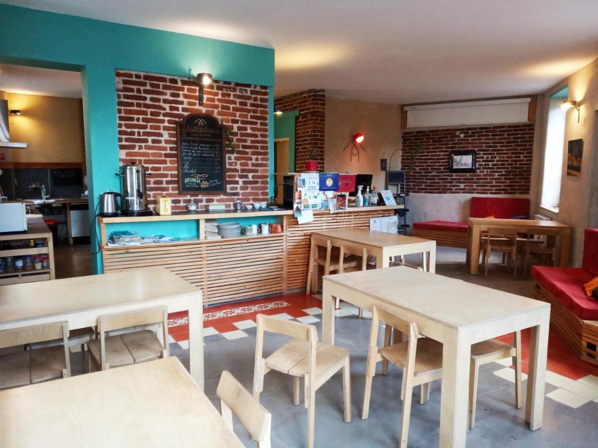 La Maison Rouge - Backpacker Hostel Saint-Etienne  Exteriör bild