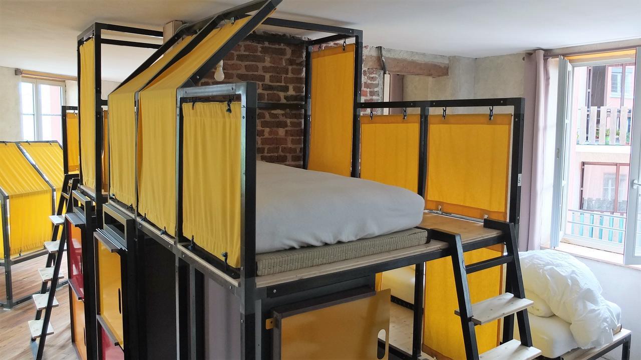 La Maison Rouge - Backpacker Hostel Saint-Etienne  Exteriör bild